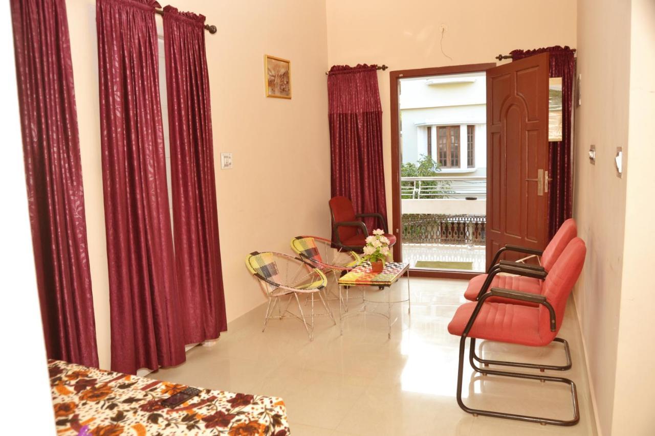 Sheeba'S Homestay Kochi Luaran gambar